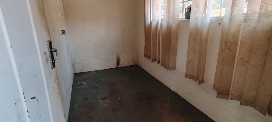 To Let 5 Bedroom Property for Rent in Flamwood North West